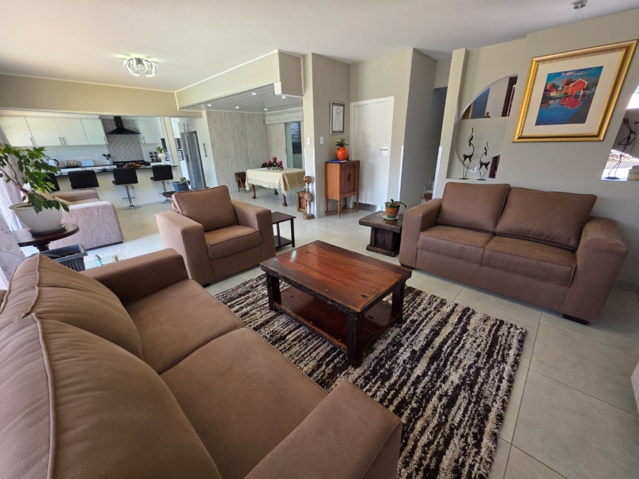 6 Bedroom Property for Sale in Dan Pienaar Free State